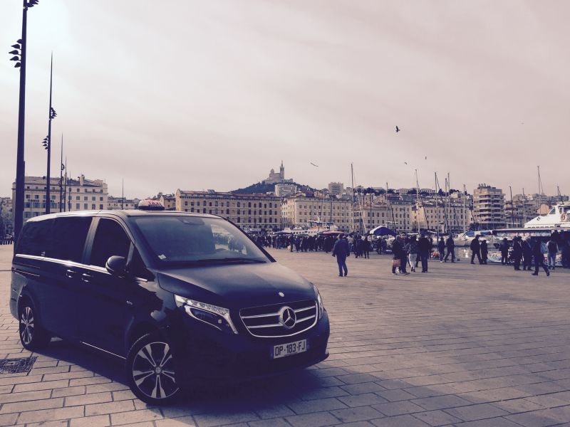 Taxi Marseille 5 Places : Confort et Espace pour vos Trajets en Groupe à Marseille