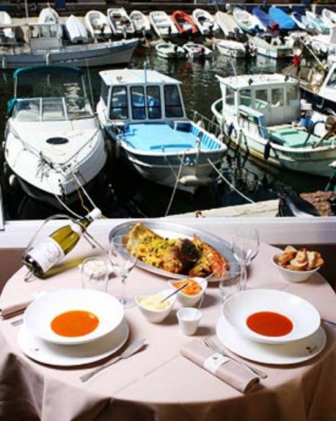 Transfert en berline de luxe vers Gare de Marseille-Saint-Charles